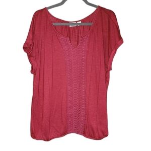 Cato size 22/24W red short sleeve shirt cuff sleeves lace accent front